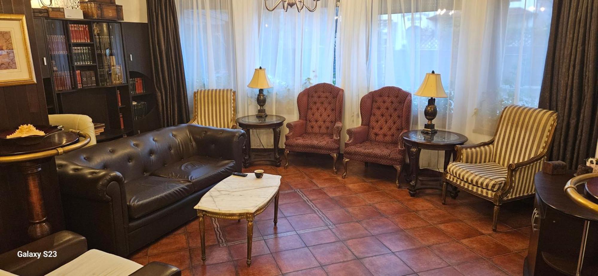 Vila Ralf Cornu de Jos Luaran gambar